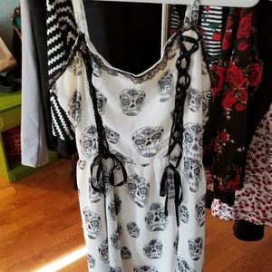 Royal Bones XL black and white skull dress